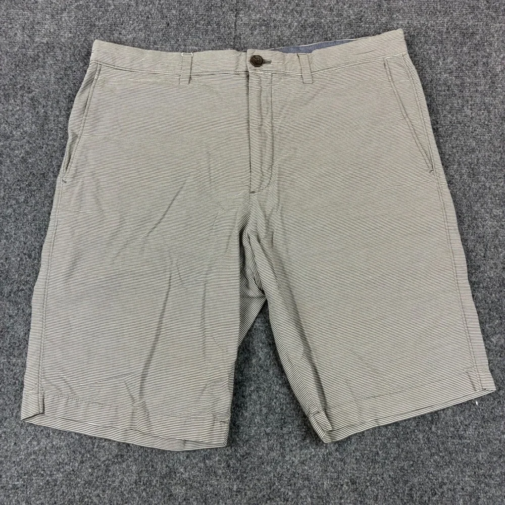Banana Republic Aiden Slim Fit Mens 35 Chino Shorts Cotton Striped Olive White